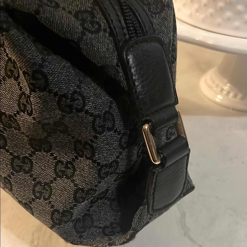 Gucci Black and Gray GG Canvas Top Handle Satchel - Picture 5 of 13